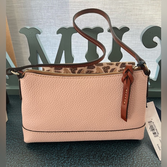 NWT Dooney & Bourke 1975 Izzy Pebble Leather Bag. Color Blush - Picture 4 of 8